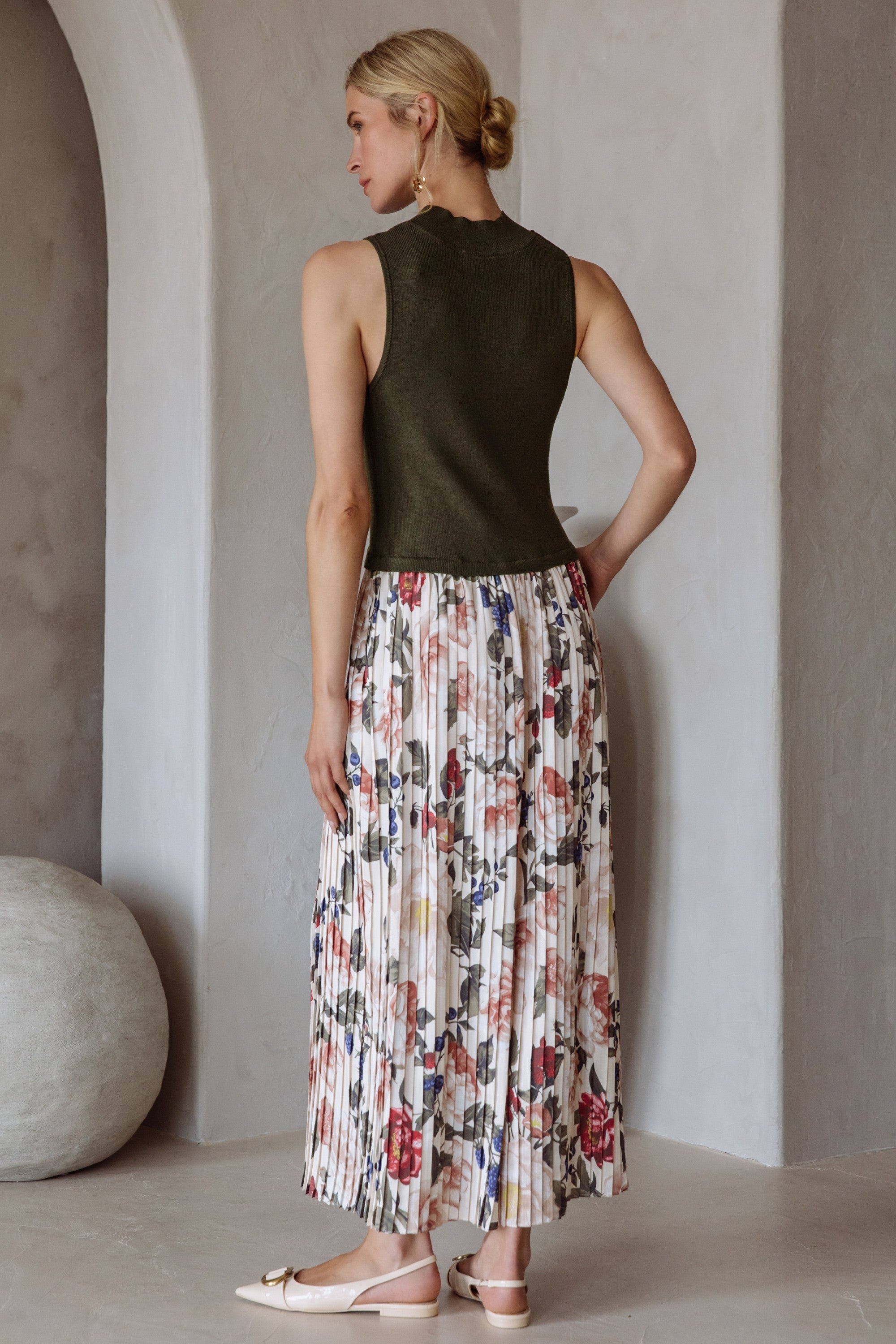 Mixed Bouquet Pleated Maxi Dress