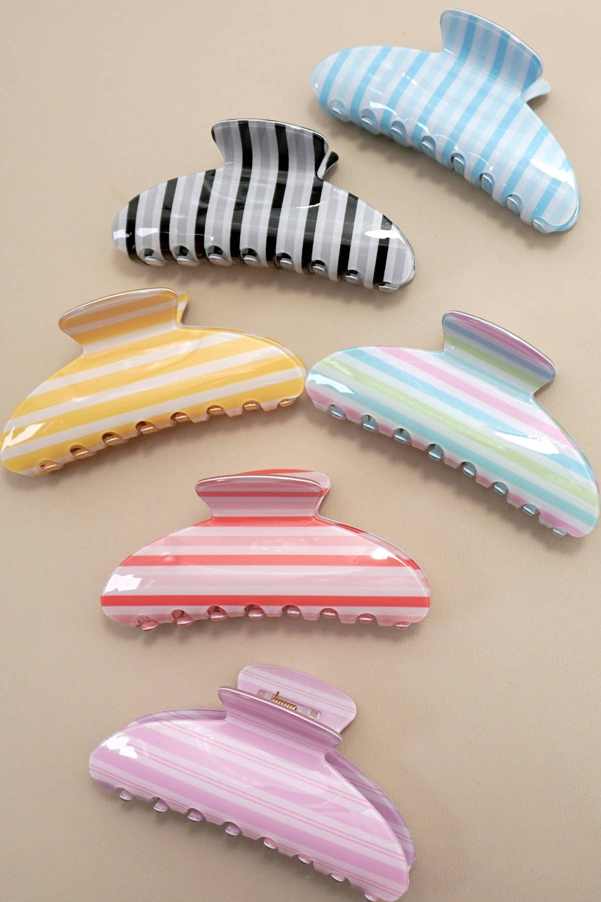 Jumbo Stripe Plaid Oval Hair Claw Clips