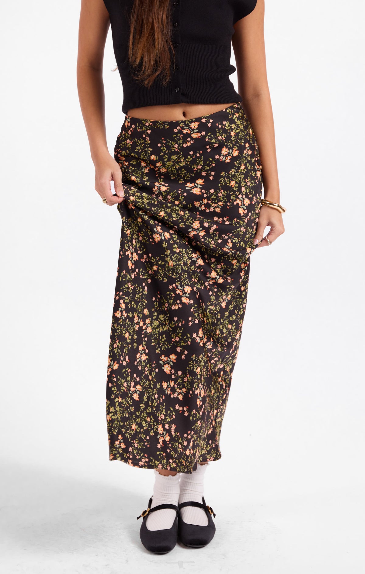 Floral midi skirt with elastic waist, dark base and small multicolor flower print