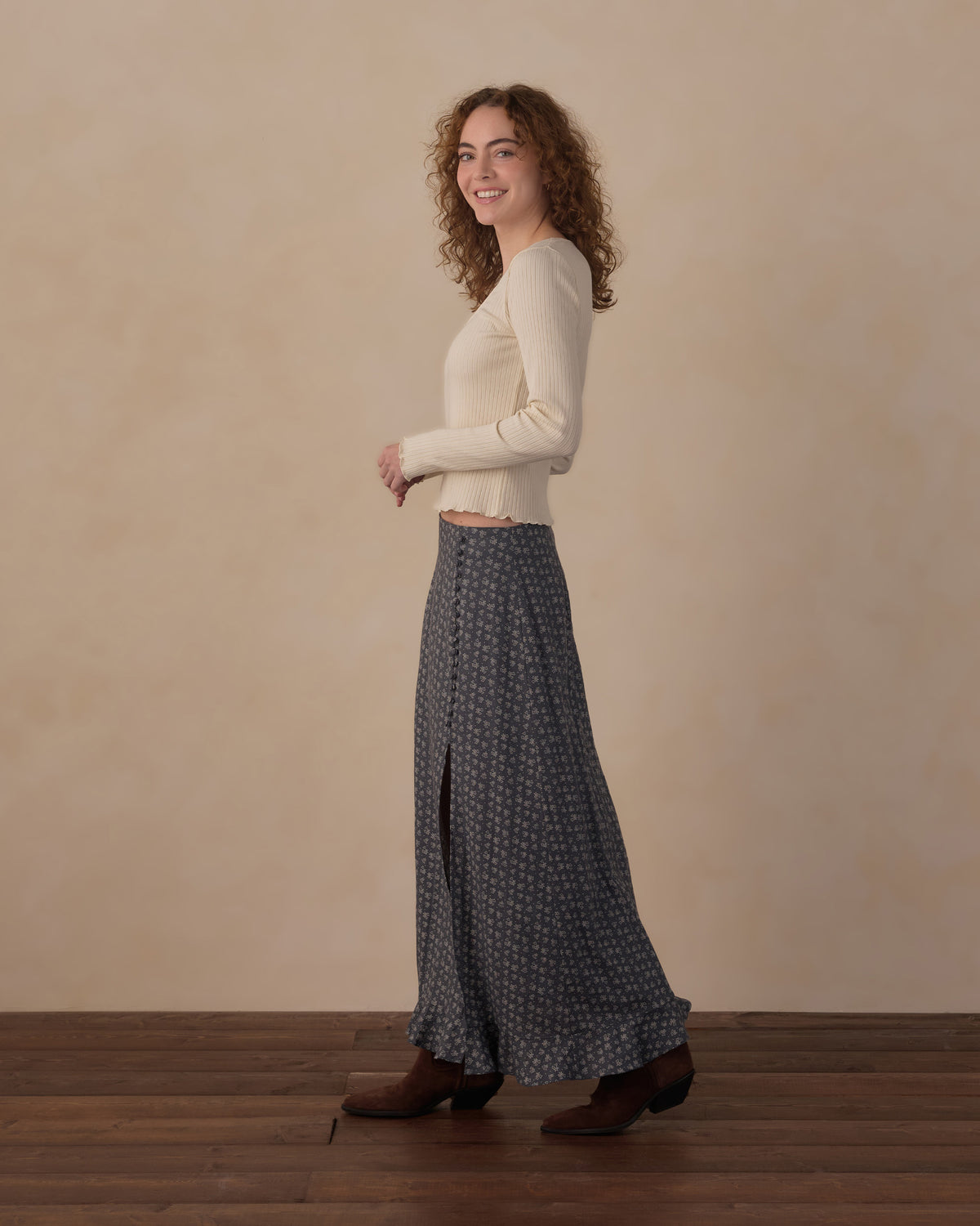 Natural ribbed long-sleeve scoop-neck top in side profile