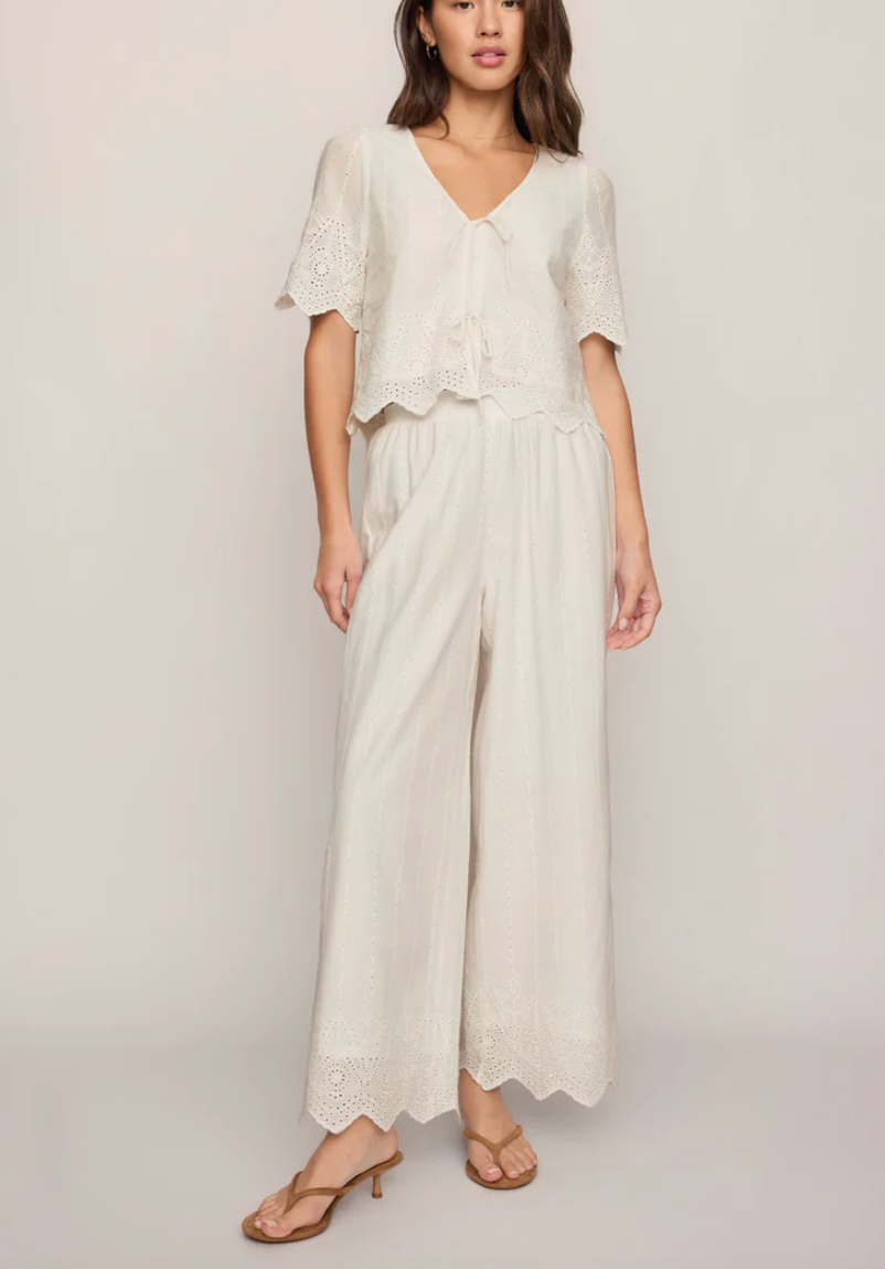 Oceanside Embroidered Top - White