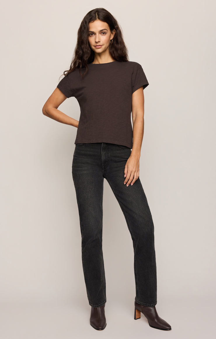 Dark brown slub crew-neck T-shirt with short sleeves, styled with jeans