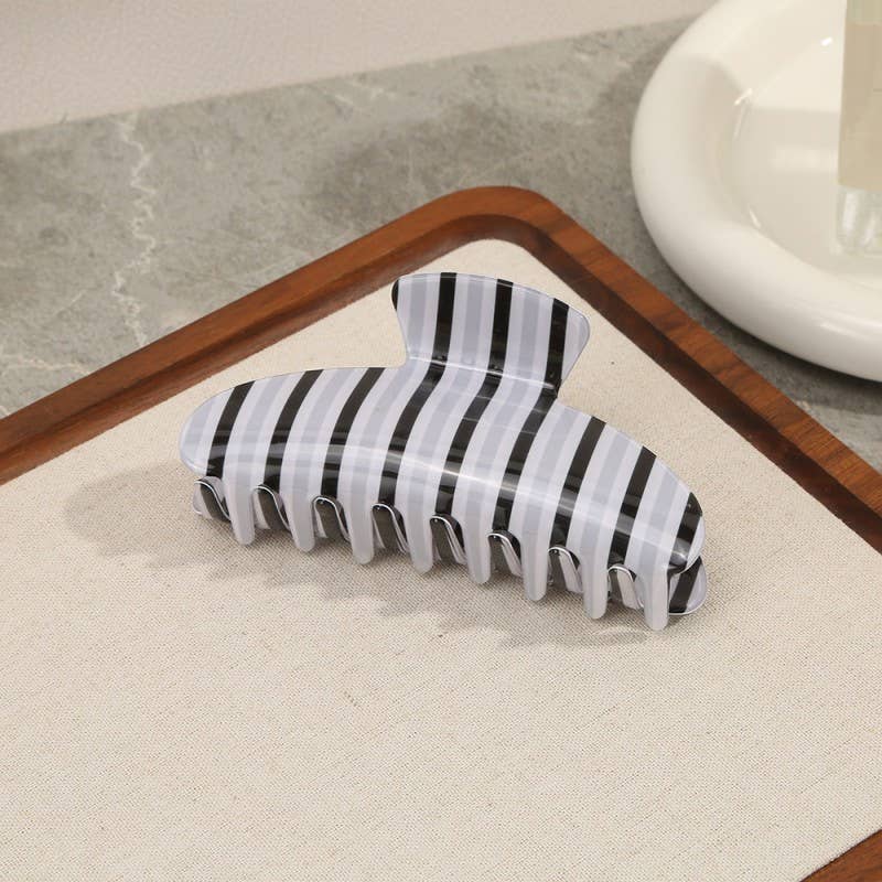 Jumbo Stripe Plaid Oval Hair Claw Clips