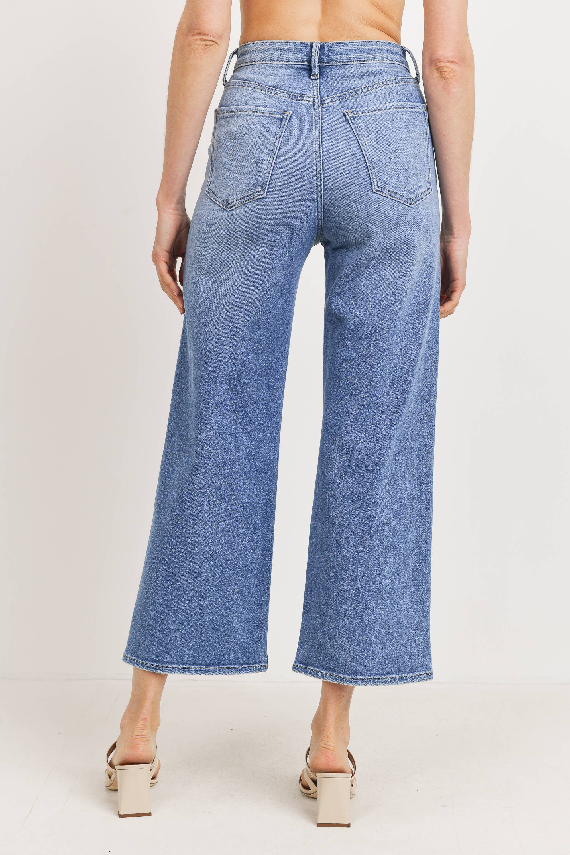Cargo Pocket Wide Leg - Medium Denim