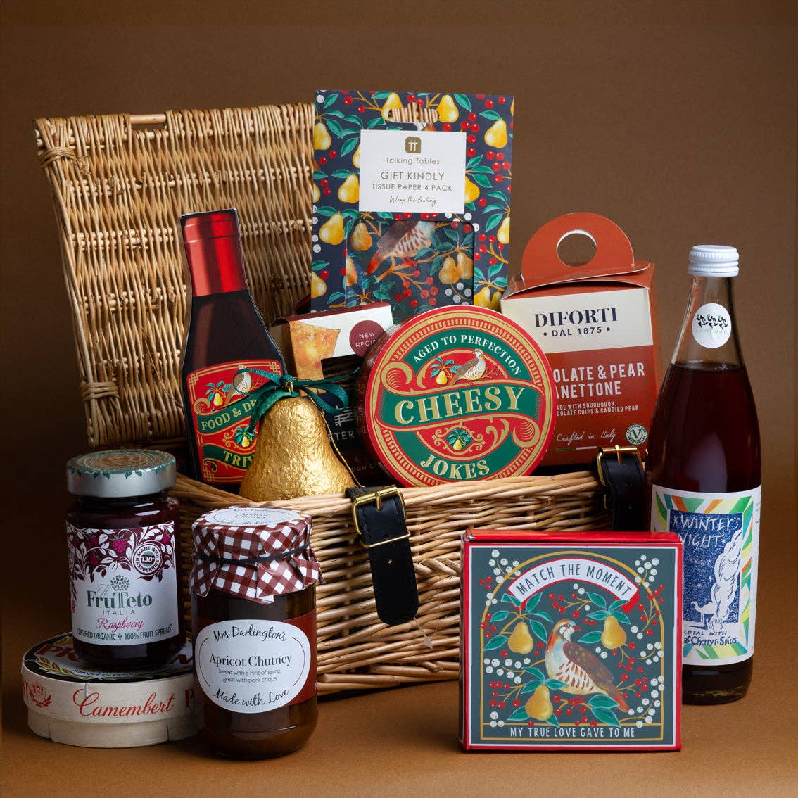 Food & Drink Trivia gift set with bottle-shaped trivia packs and assorted items