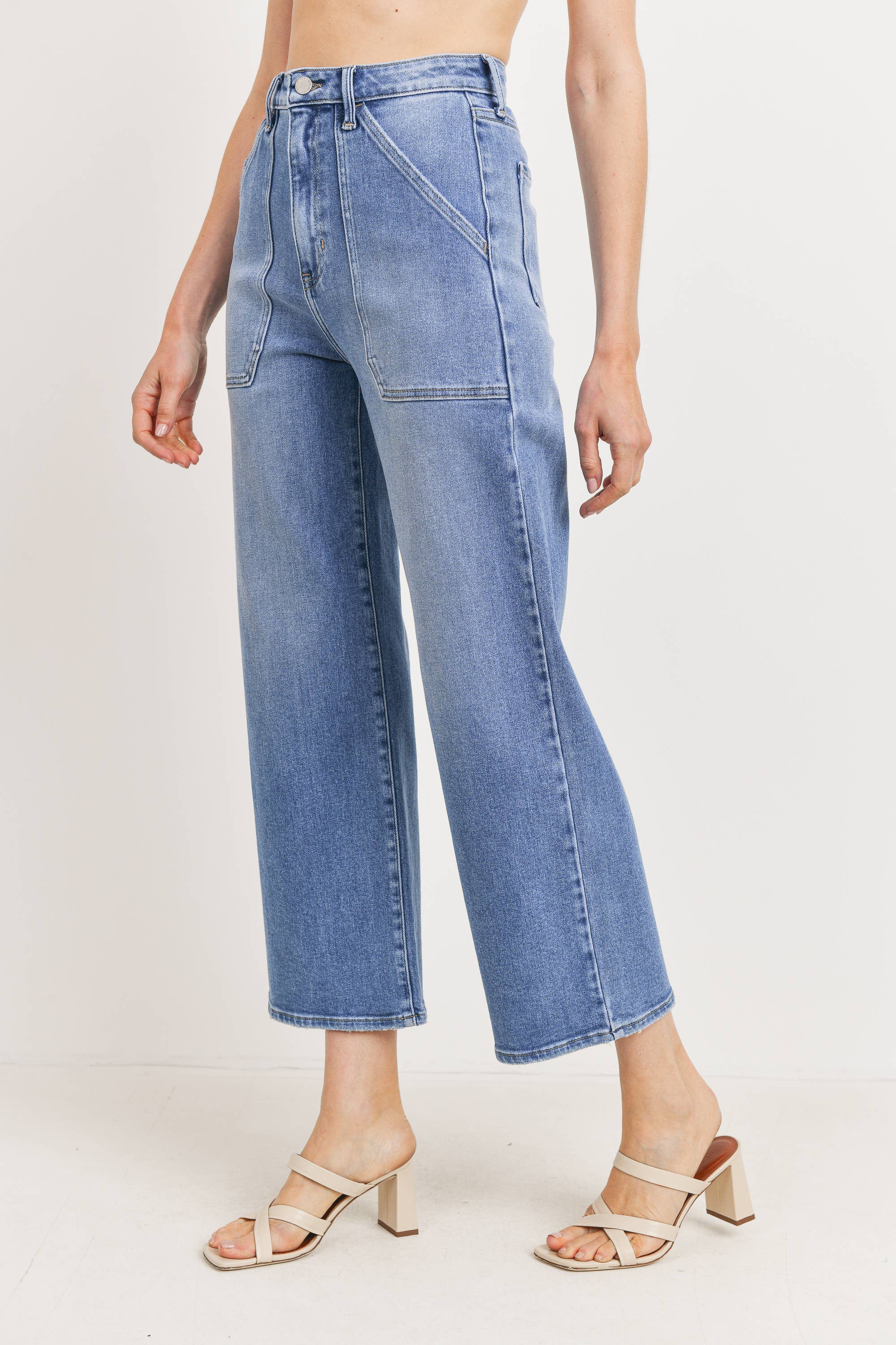 Cargo Pocket Wide Leg - Medium Denim