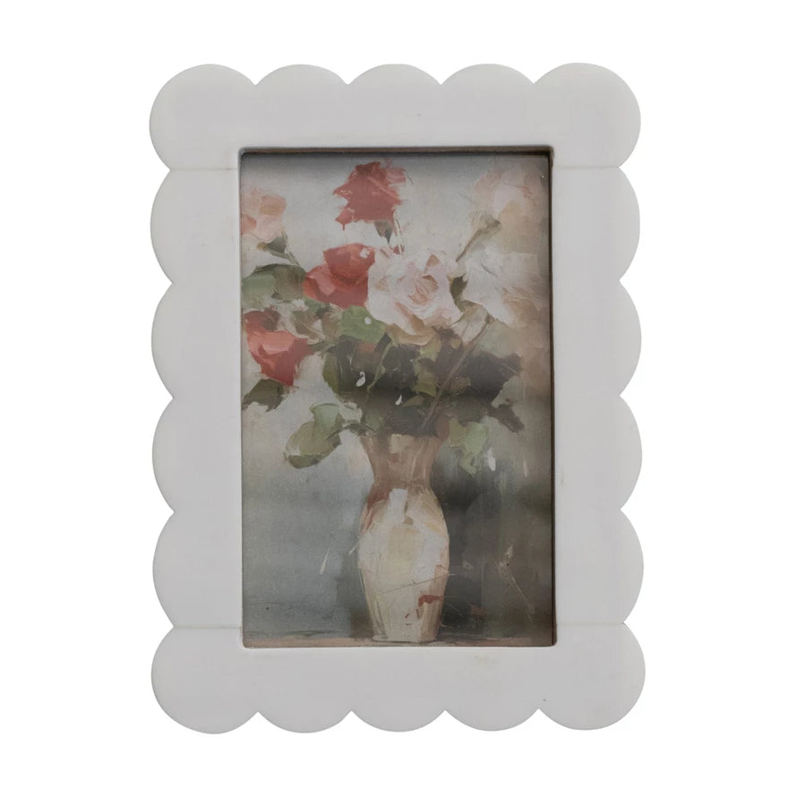 Scalloped Photo Frame
