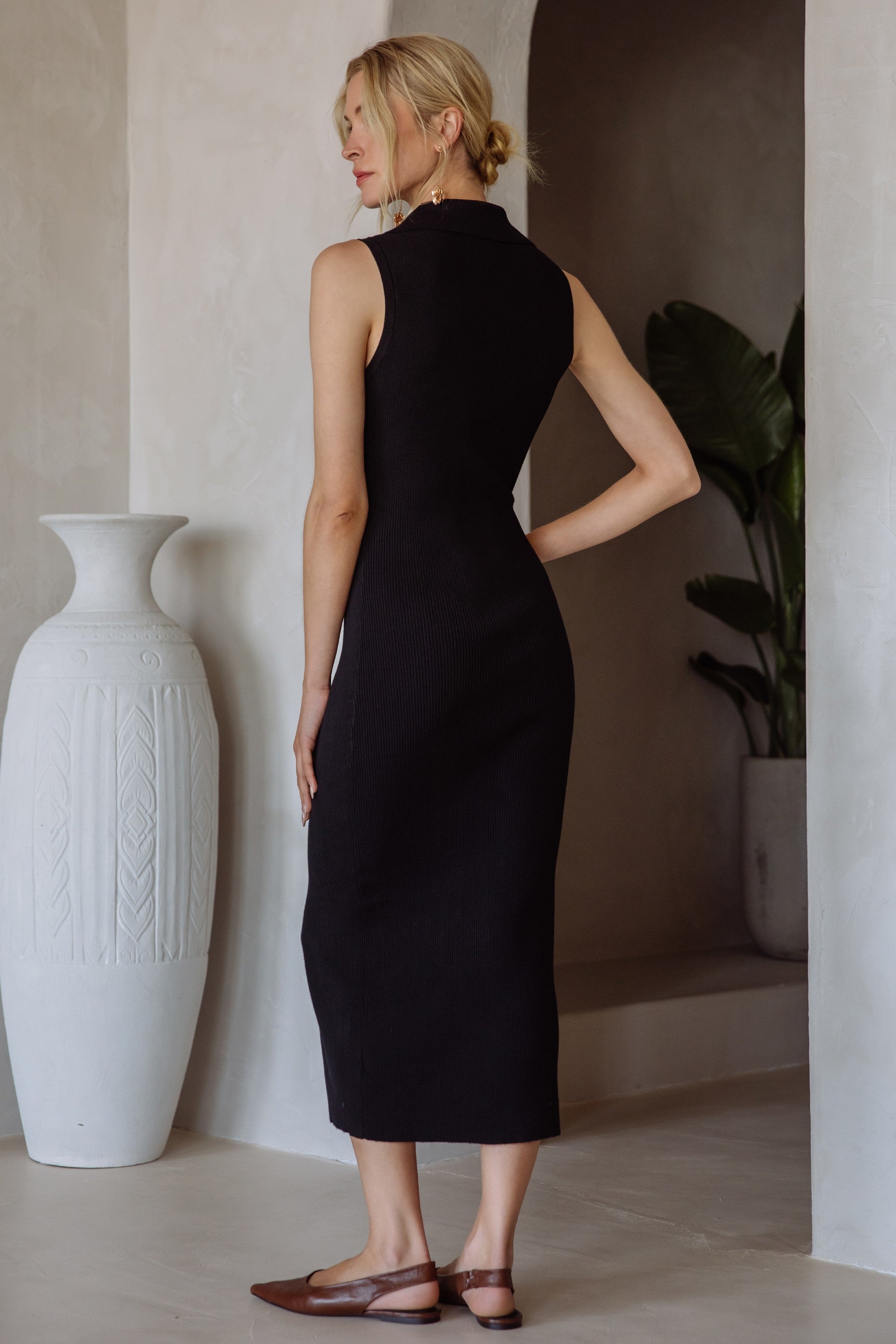 What A Twist Midi Dress - Black