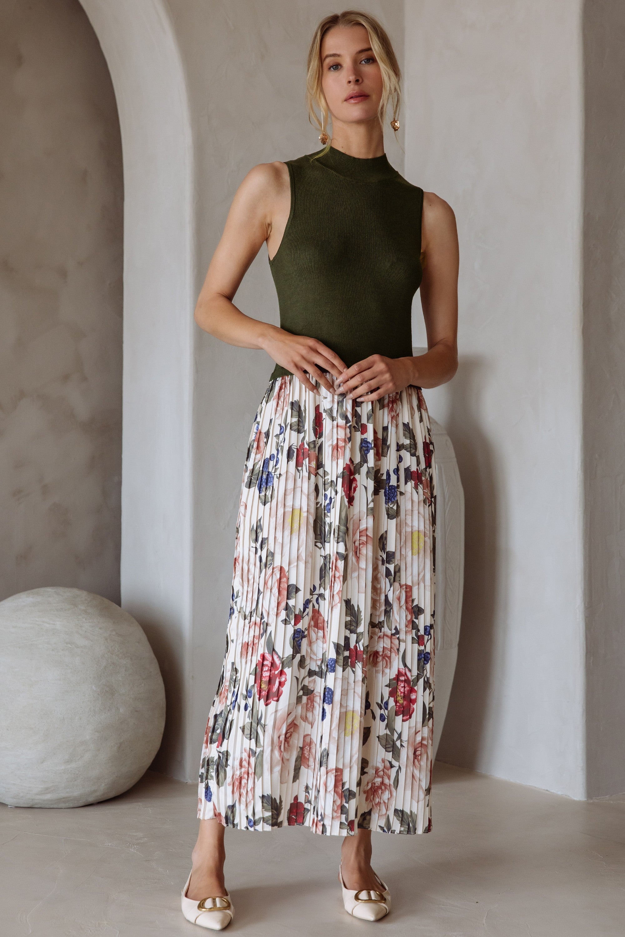 Mixed Bouquet Pleated Maxi Dress