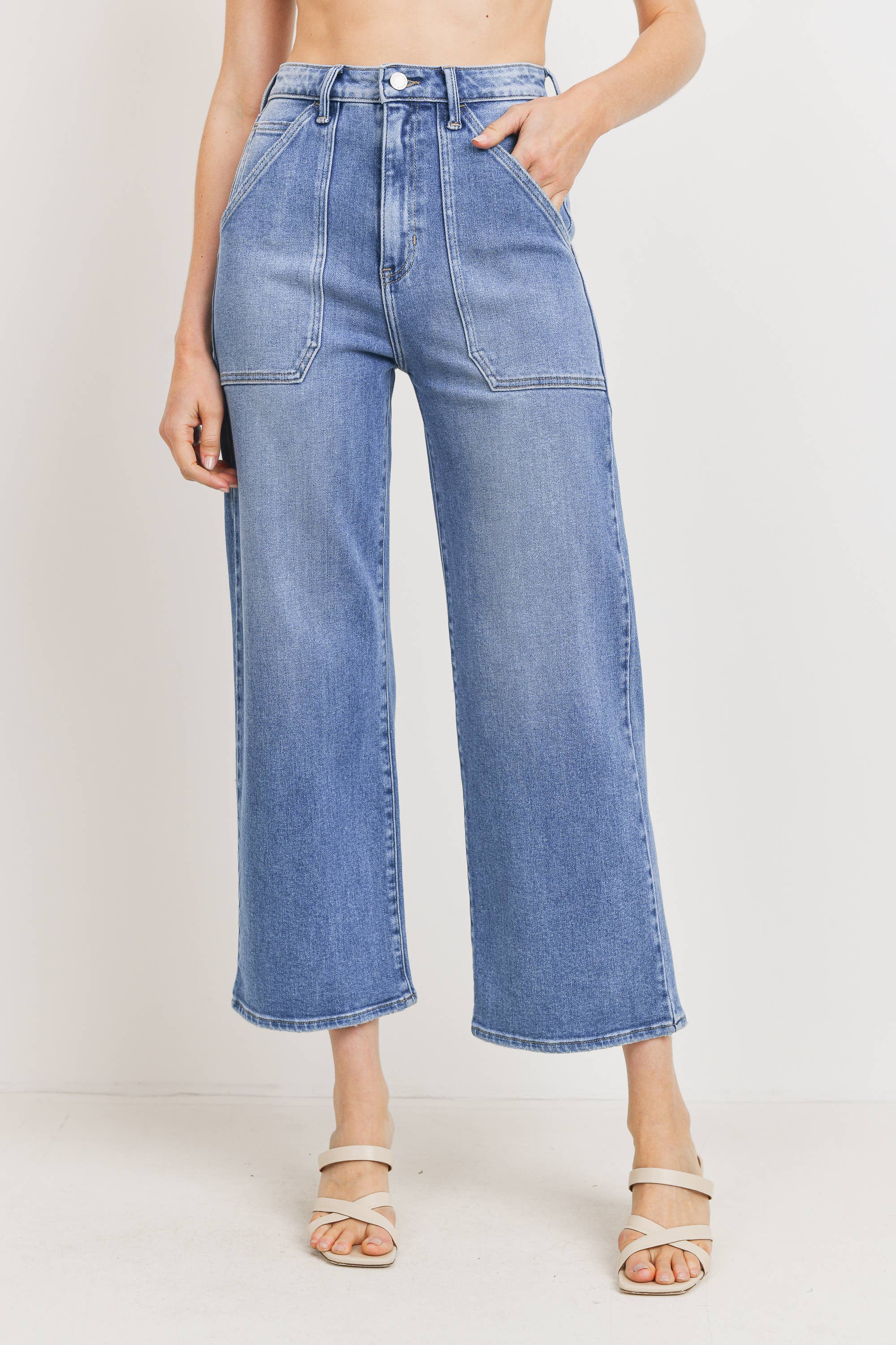Cargo Pocket Wide Leg - Medium Denim
