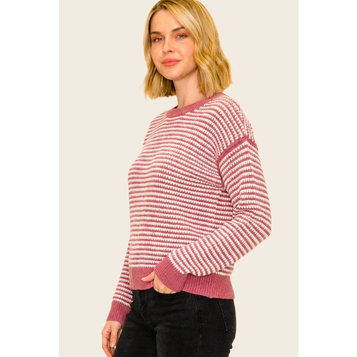 Women’s striped sweater in pink and white, crewneck, long sleeves, ribbed hem