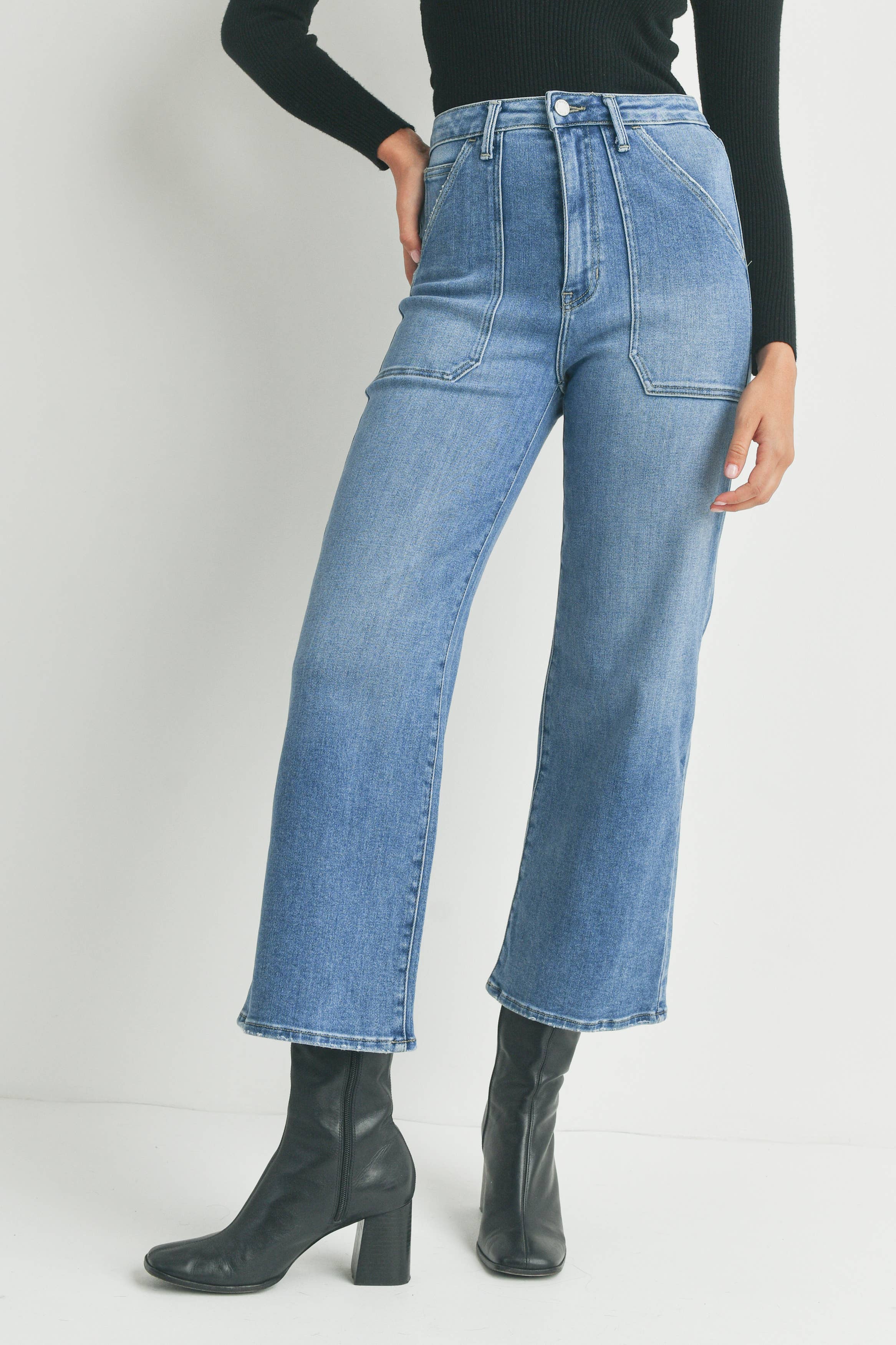 Cargo Pocket Wide Leg - Medium Denim