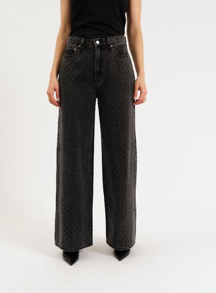 The Wanderer High Rise - Starlit Night