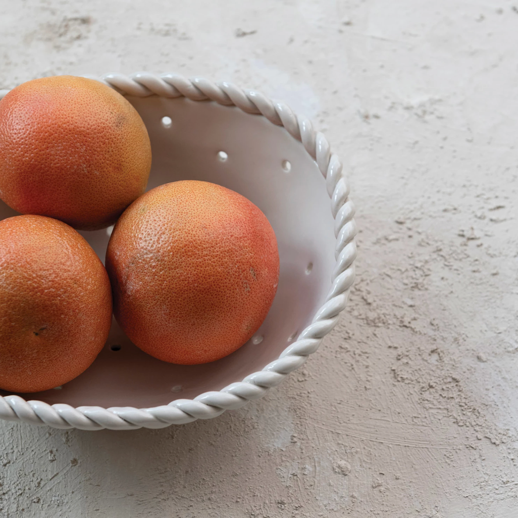 Stoneware Colander with Twisted Edge