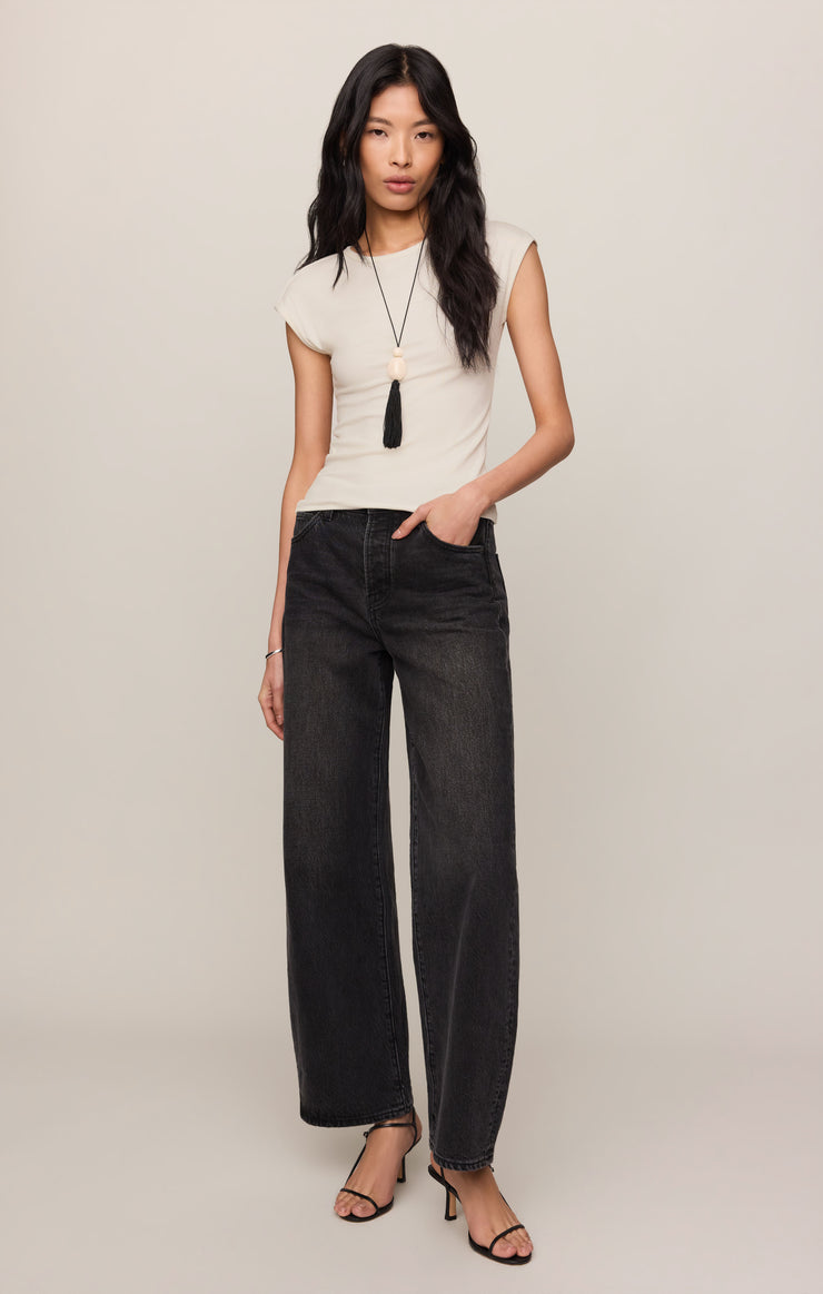 Second-skin short-sleeve top, cream-beige crew neck with fitted drape
