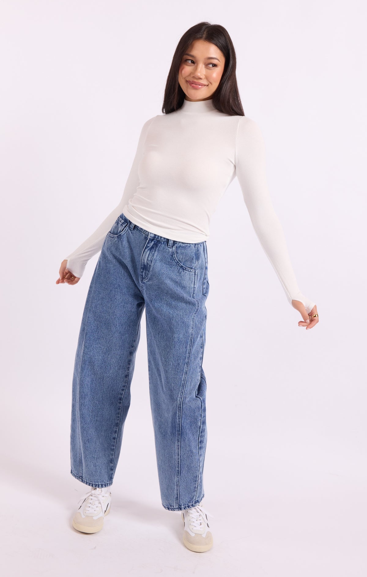 White knit turtleneck top with long sleeves, slim fit